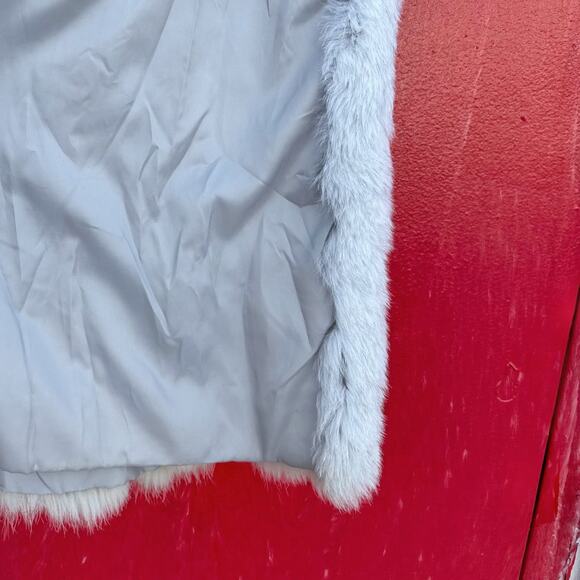 Rare Saga Fox White Fur Coat | Arctic Glamour, Spiral Sleeves, Bridal or Archive - Picture 15 of 16